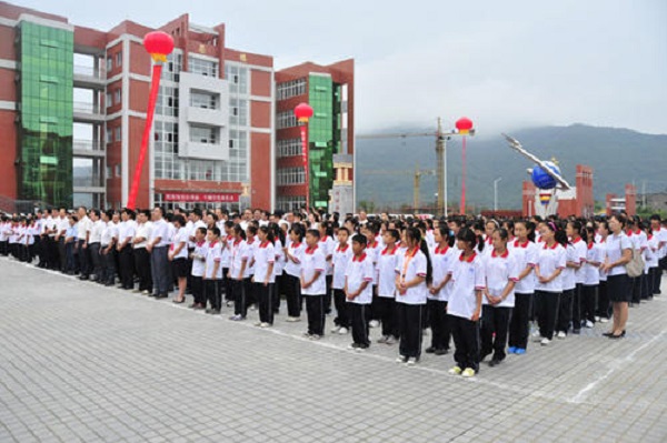 四川初中生可以去讀什么幼師學校