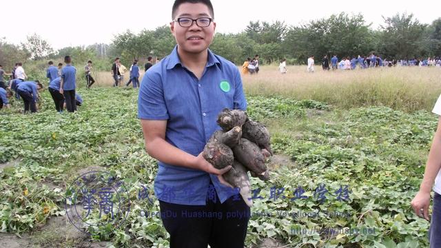 郫縣華商理工學校好嗎(成都華商理工職業(yè)學校郫縣校區(qū)怎么樣)