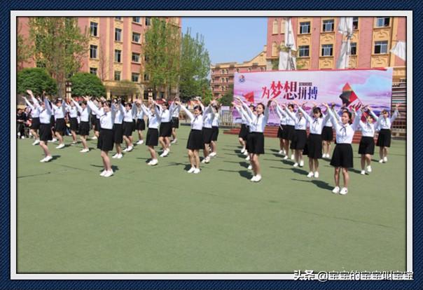 四川高鐵學校一年多少錢(四川高鐵乘務學校)