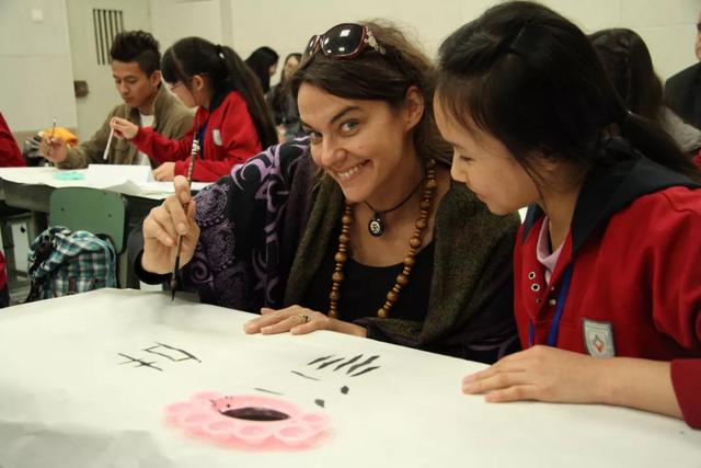 成都女子職業(yè)技術(shù)學校(成都航空職業(yè)技術(shù)學校)