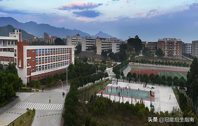 四川好學(xué)校有哪些(四川公辦大學(xué)有哪些學(xué)校)圖2