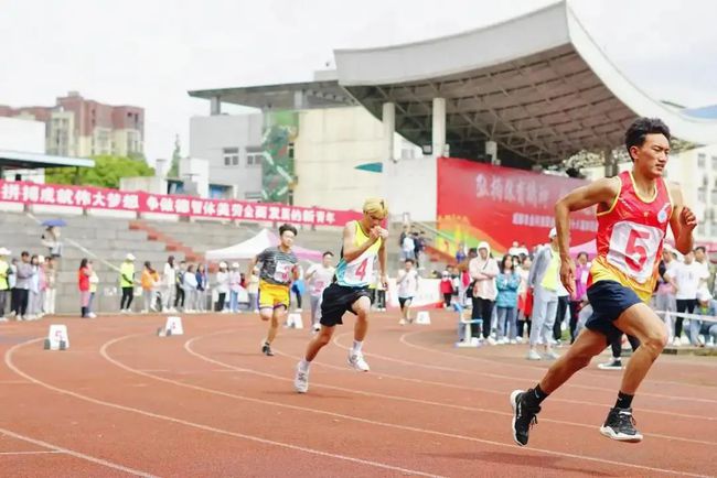 宜賓市職業(yè)技術(shù)學(xué)校(宜賓市職業(yè)技術(shù)學(xué)校地址)