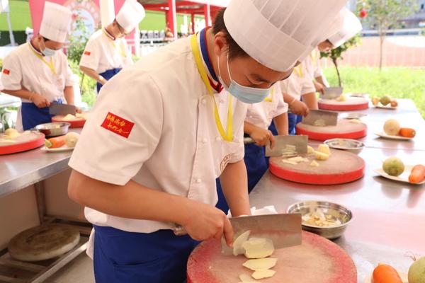 初中畢業(yè)讀哪所學(xué)校好(四川初中畢業(yè)讀大專哪所學(xué)校好)圖3