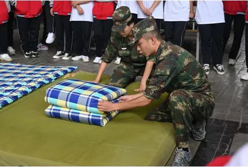 成都國(guó)防軍事職業(yè)學(xué)校(貴州國(guó)防軍事職業(yè)學(xué)校怎么樣)