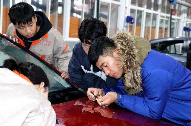 成都龍泉汽車職業(yè)學校(成都龍泉汽車職業(yè)學校教師招聘)