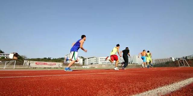 宜賓技術(shù)職業(yè)學(xué)校(宜賓技術(shù)職業(yè)學(xué)校中專(zhuān))